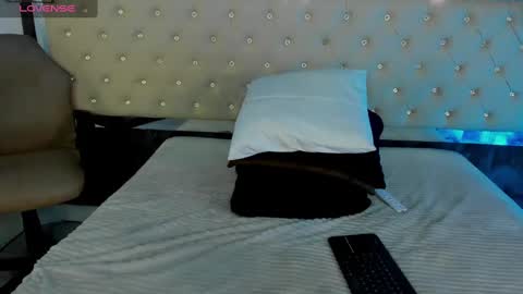 brunoorangel online show from February 18, 2025, 11:30 pm
