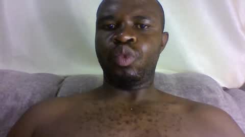 Snapshot of brusedarling chatting on April 13, 2026, 3:56 am brucedarling online show from April 13, 2026, 3:56 am