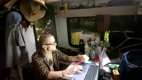 Steve... aka SkinnieDippin aka TimberTramp online show from March 19, 2026, 6:39 am