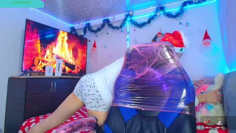 Snapshot of bryam_hot chatting on December 13, 2024, 1:15 am BRYAM INDEPENDENT MODEL online show from December 13, 2024, 1:15 am