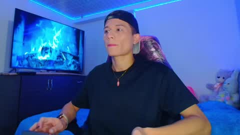 Snapshot of bryam_hot chatting on January 6, 2025, 1:53 am BRYAM INDEPENDENT MODEL online show from January 6, 2025, 1:53 am