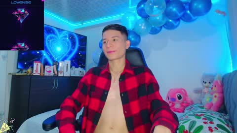 Snapshot of bryam_hot chatting on January 17, 2025, 12:53 am BRYAM INDEPENDENT MODEL online show from January 17, 2025, 12:53 am