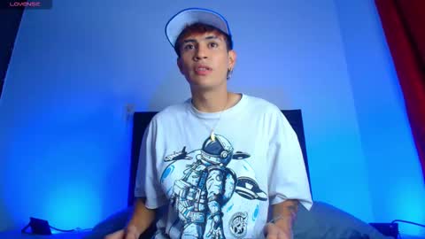 Snapshot of bryam_hot chatting on November 2, 2025, 2:14 am BRYAM INDEPENDENT MODEL online show from November 2, 2025, 2:14 am