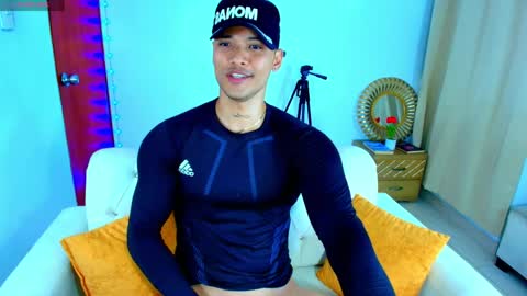 Snapshot of bryan_boy_ chatting on April 10, 2026, 1:00 am bryan online show from April 10, 2026, 1:00 am