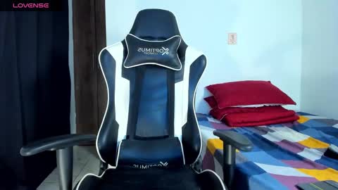 Snapshot of bryan_oficials chatting on October 18, 2025, 2:03 am bryan_oficials online show from October 18, 2025, 2:03 am