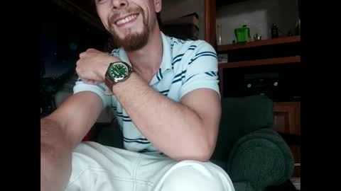 Max  candi online show from May 14, 2026, 4:19 am
