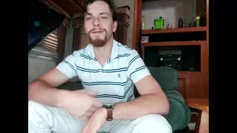 Max  candi online show from May 14, 2026, 4:58 pm