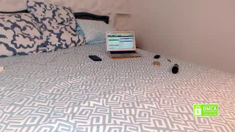 Snapshot of bubblebuttveronica chatting on February 26, 2026, 6:40 pm Nylon queen genuine model who bring pantyhose on chaturbate for first time the others just copy my room for money online show from February 26, 2026, 6:40 pm