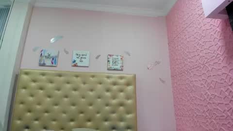 Snapshot of bubblex_ chatting on June 15, 2026, 12:51 pm online show from June 15, 2026, 12:51 pm
