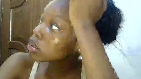 Snapshot of bubblyebony_01 chatting on June 10, 2026, 9:30 am Lucy online show from June 10, 2026, 9:30 am