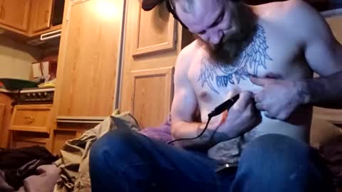 Snapshot of buffntatted723 chatting on December 6, 2024, 4:25 am Its me joey online show from December 6, 2024, 4:25 am