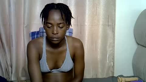 Snapshot of buffybaby_2 chatting on January 17, 2026, 9:47 am buffybaby_2 online show from January 17, 2026, 9:47 am