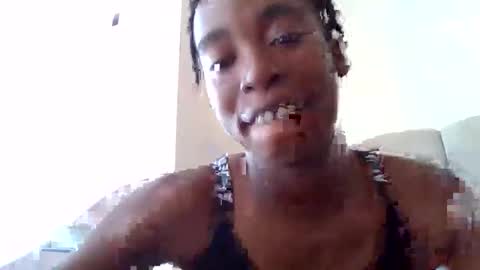 Snapshot of buffybaby_2 chatting on February 7, 2026, 10:19 am buffybaby_2 online show from February 7, 2026, 10:19 am