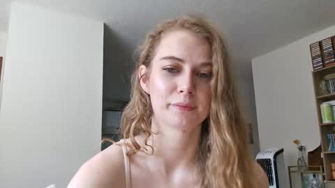 Snapshot of buffybarloe chatting on March 20, 2026, 7:52 pm Buffy online show from March 20, 2026, 7:52 pm