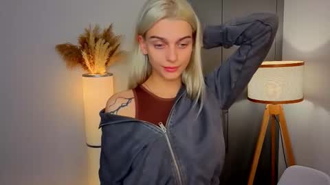 Snapshot of buffycabler chatting on November 20, 2025, 8:30 pm buffycabler online show from November 20, 2025, 8:30 pm