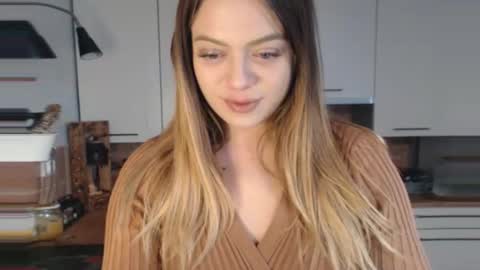 Snapshot of buffyextasy chatting on January 8, 2026, 8:05 am Buffy online show from January 8, 2026, 8:05 am