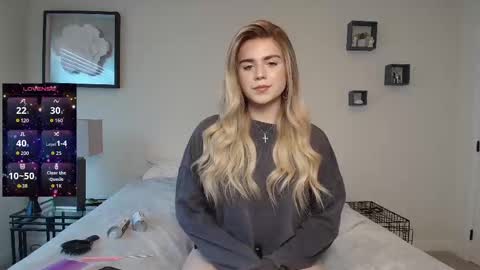 buitifulblonde online show from October 8, 2025, 6:27 pm