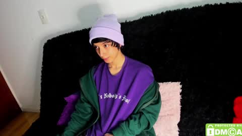 Snapshot of bumblubee chatting on December 3, 2024, 12:46 am Tonny online show from December 3, 2024, 12:46 am