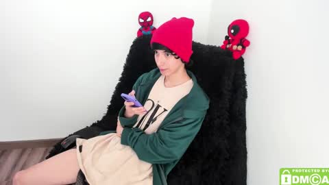 Snapshot of bumblubee chatting on December 24, 2024, 6:17 pm Tonny online show from December 24, 2024, 6:17 pm