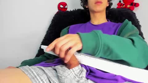 Snapshot of bumblubee chatting on January 27, 2025, 1:48 am Tonny online show from January 27, 2025, 1:48 am