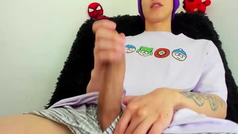 Snapshot of bumblubee chatting on February 6, 2025, 5:09 pm Tonny online show from February 6, 2025, 5:09 pm