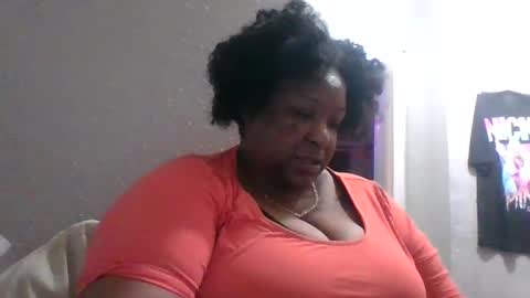 Snapshot of bumpylumpybbw chatting on January 10, 2025, 12:17 am bumpylumpybbw online show from January 10, 2025, 12:17 am