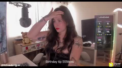        online show from May 19, 2026, 9:32 pm