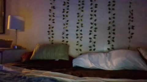 Snapshot of bunny8354367 chatting on November 6, 2025, 1:39 am Bunny online show from November 6, 2025, 1:39 am