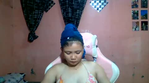 bunny_flower18 online show from June 19, 2026, 7:34 am