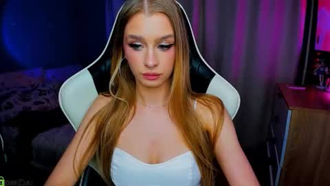 Snapshot of bunny_wetty chatting on October 8, 2025, 9:56 pm ruslana online show from October 8, 2025, 9:56 pm