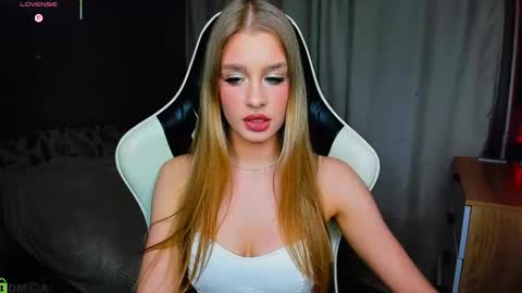 Snapshot of bunny_wetty chatting on November 6, 2025, 7:15 pm ruslana online show from November 6, 2025, 7:15 pm