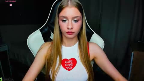 Snapshot of bunny_wetty chatting on November 28, 2025, 5:59 pm ruslana online show from November 28, 2025, 5:59 pm