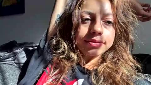 Snapshot of bunnyaliengirl_ chatting on October 24, 2025, 8:27 pm Bunnyaliengirl online show from October 24, 2025, 8:27 pm