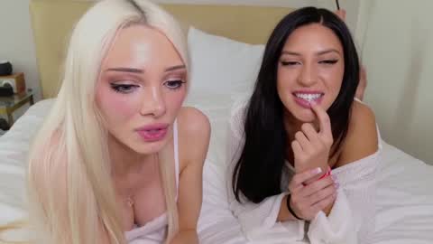 Stella online show from January 18, 2026, 8:01 pm