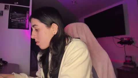 Jess online show from February 9, 2026, 2:04 am