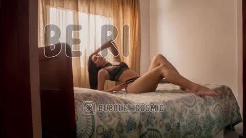 Snapshot of burbuja_cosmic chatting on March 6, 2025, 4:08 am Im Val Welcome to my room My instagram Bubble cosmic online show from March 6, 2025, 4:08 am