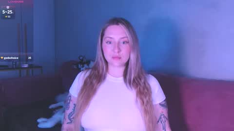 Snapshot of burn_lissa chatting on October 29, 2025, 7:04 pm Lissa online show from October 29, 2025, 7:04 pm