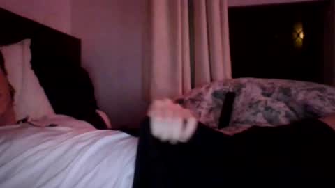 Snapshot of burnttoast6 chatting on November 29, 2025, 11:57 am burnttoast6 online show from November 29, 2025, 11:57 am