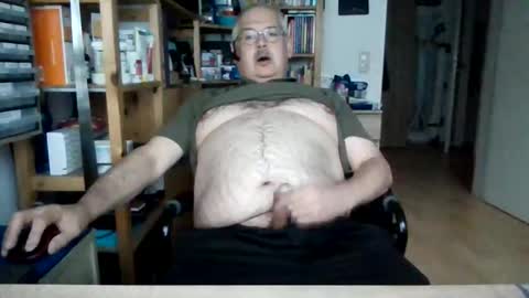 Snapshot of busibaer666 chatting on June 4, 2026, 3:56 am busi online show from June 4, 2026, 3:56 am