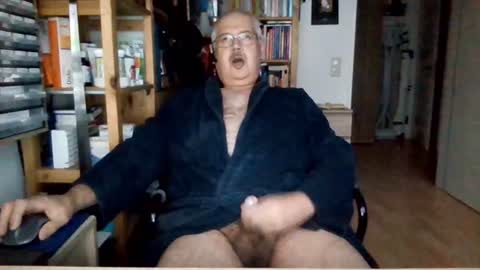 Snapshot of busibaer666 chatting on August 2, 2026, 4:00 am busi online show from August 2, 2026, 4:00 am