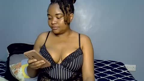 Snapshot of busty_kenzi chatting on June 29, 2026, 12:05 pm busty kenzi online show from June 29, 2026, 12:05 pm