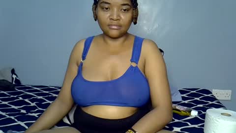 Snapshot of busty_kenzi chatting on July 2, 2026, 3:23 am busty kenzi online show from July 2, 2026, 3:23 am