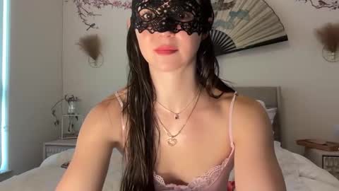 Snapshot of busy_bee69 chatting on May 16, 2026, 9:35 pm busy_bee69 online show from May 16, 2026, 9:35 pm
