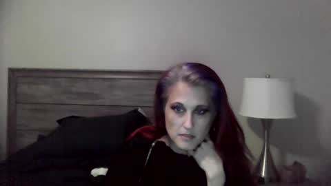 Snapshot of busybee83 chatting on September 9, 2025, 10:59 am busybee83 online show from September 9, 2025, 10:59 am