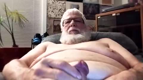 Snapshot of buttercups_2025 chatting on October 18, 2025, 10:05 am Buttercup online show from October 18, 2025, 10:05 am