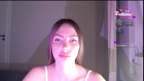 Lauren online show from December 3, 2025, 3:43 pm