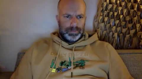 Snapshot of buurman1982isback chatting on October 1, 2025, 8:37 pm buurman1982isback online show from October 1, 2025, 8:37 pm