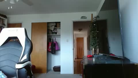 bwall1425 online show from March 30, 2026, 7:15 pm