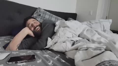 Snapshot of c2cmee chatting on December 12, 2024, 8:14 am c2cmee online show from December 12, 2024, 8:14 am