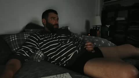 Snapshot of c2cmee chatting on October 15, 2025, 1:11 pm c2cmee online show from October 15, 2025, 1:11 pm